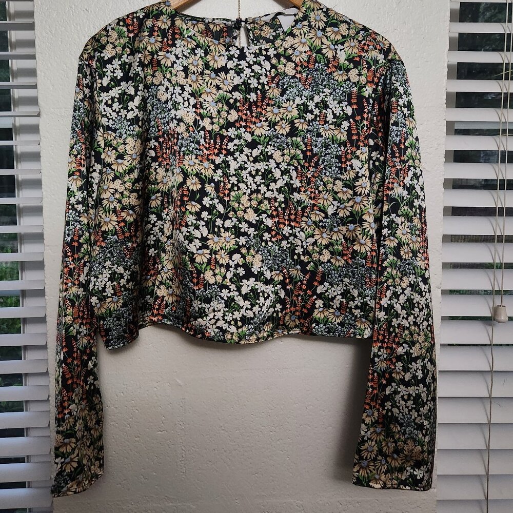 H&M SILKY LONG SLEEVE CROPPED FLORAL TOP SzL